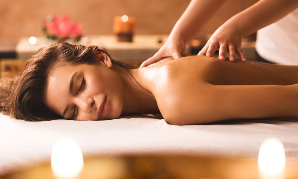 The Benefits of Business Trip Massage: Relaxation and Productivity on the Go